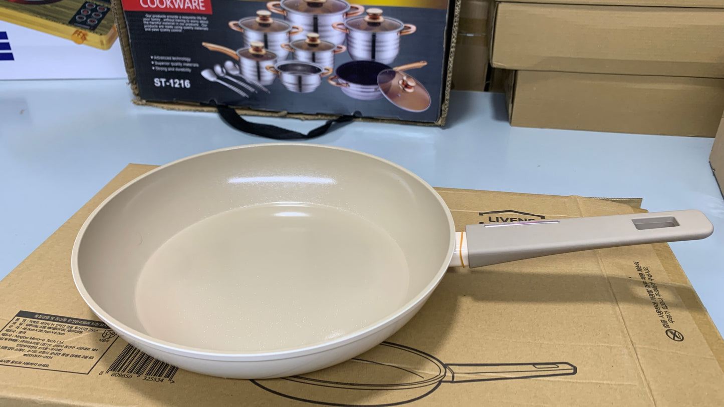 28cm Pure Nonstick Frying Pan Silicone Handle without lid